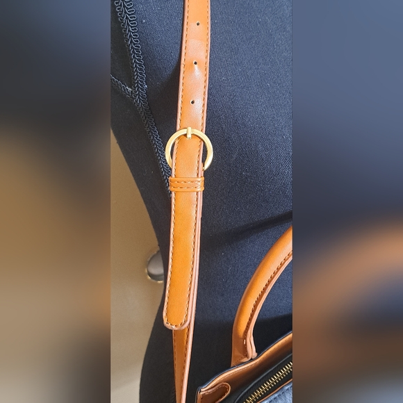 Adrienne Vittadini | Large Black/Brown Faux Leather Dome Satchel Crossbody Bag - Picture 15 of 16